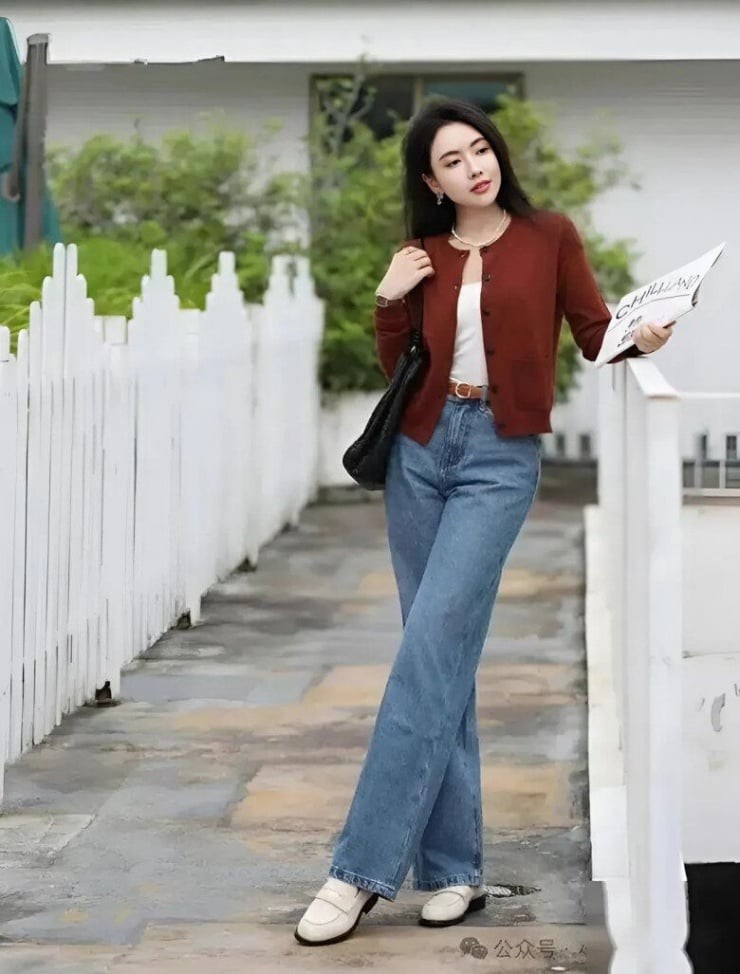 Với thiết kế đơn giản nhưng tinh tế, giày loafer mang đến sự thoải mái mà vẫn giữ được nét thời thượng.