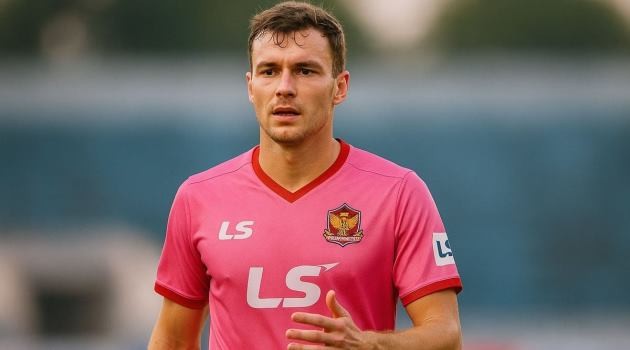 Yevgeniy Serdyuk - cựu ngôi sao U21 Ukraine.