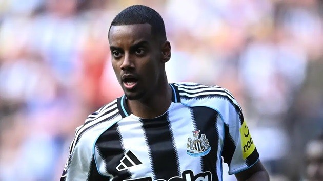 Isak đang bất mãn với Newcastle.