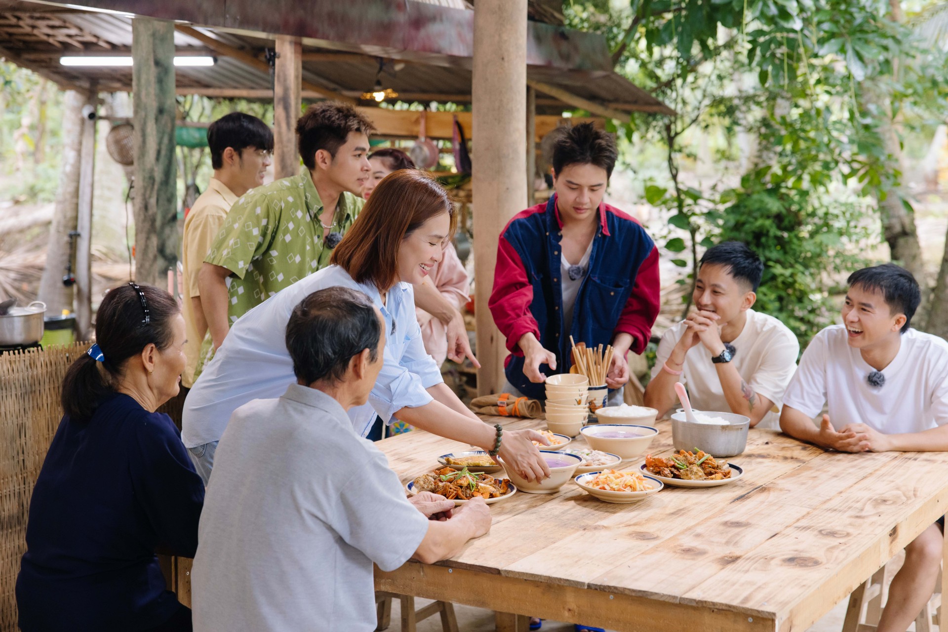 2. Bữa trưa tại nhà cô chú Chín Cường