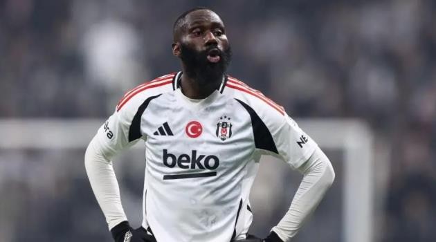 Arthur Masuaku trở lại Ngoại hạng Anh.