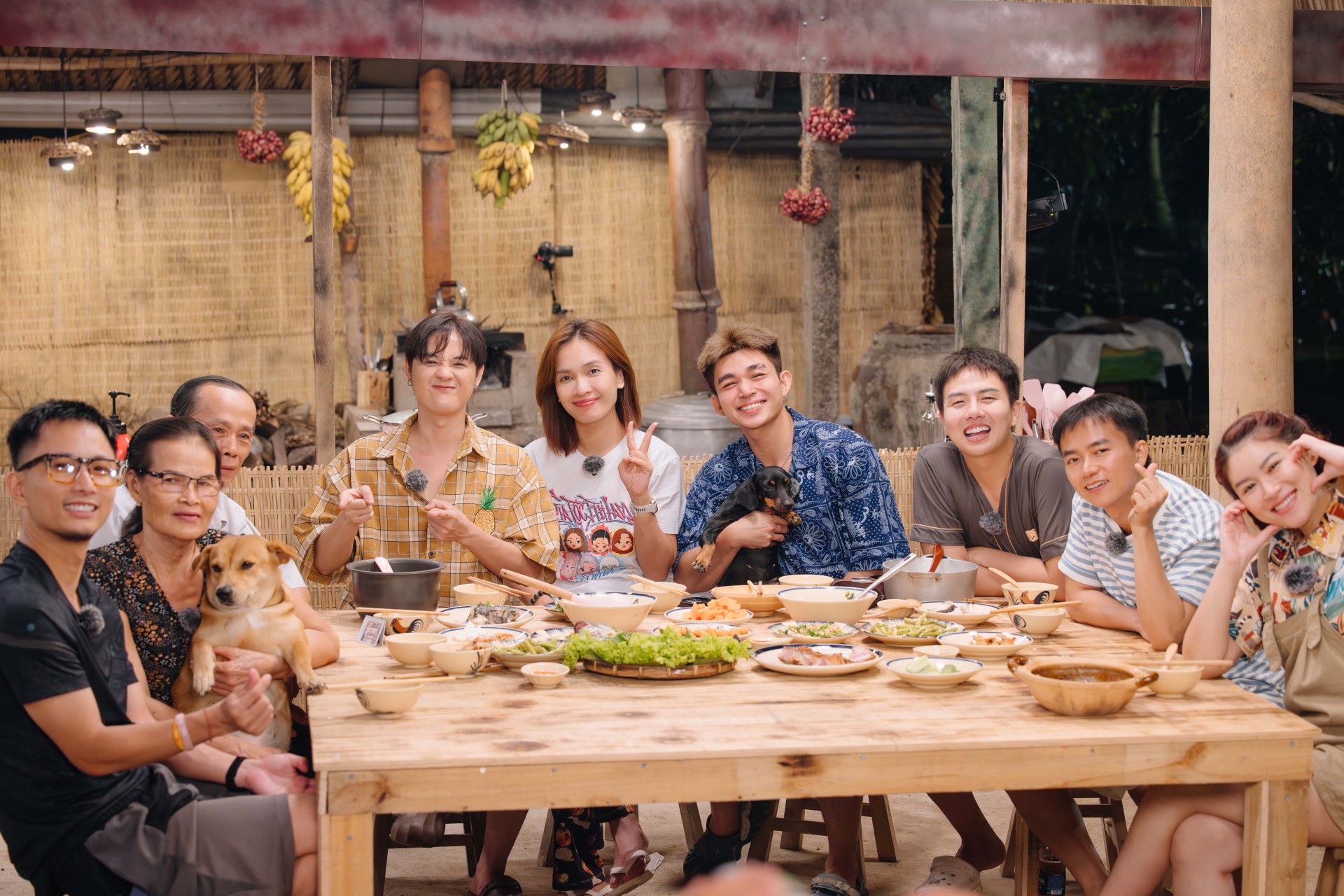 7. Bữa ăn tối tại nhà cô chú Chín Cường