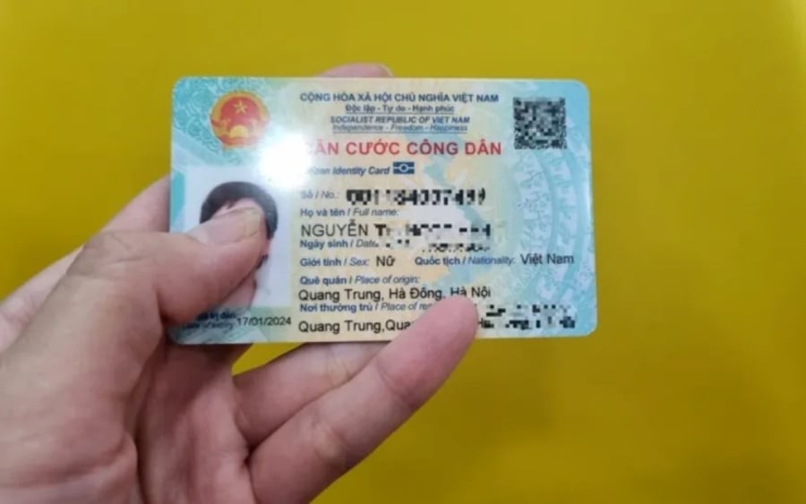 Những người sinh năm 2000, 1985 và 1965 sẽ phải làm lại căn cước công dân từ nay đến hết năm 2025 khi họ bước sang tuổi 25, 40 và 60. (Ảnh minh họa)