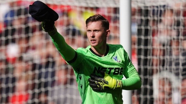 Henderson là người hùng của Palace.