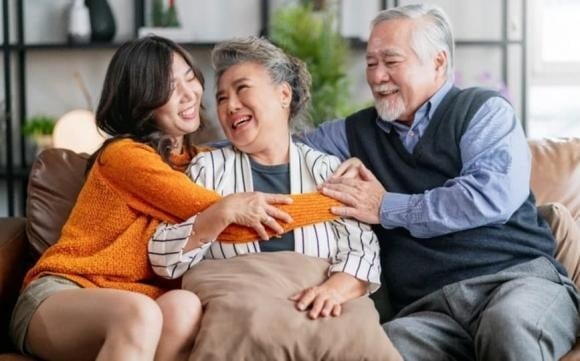 Gia đình chính là trường học đầu tiên của mỗi đứa trẻ, và cha mẹ là người thầy đầu đời quan trọng nhất.
