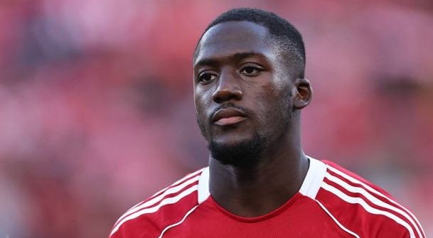 Chelsea nhắm đến Konate.