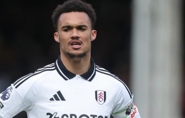 Antonee Robinson trong màu áo Fulham.
