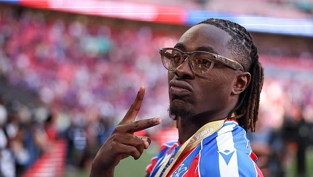 Eze đang là mục tiêu của cả Arsenal lẫn Tottenham.