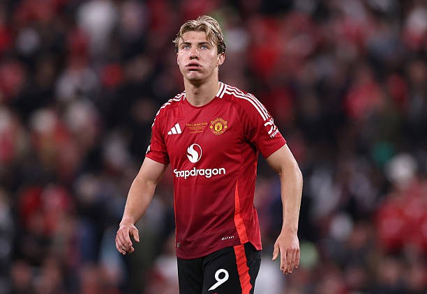 Hojlund ngay từ đầu đã không phù hợp với Man Utd.