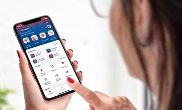 Chỉ cần người dùng bị lừa cấp quyền cho một ứng dụng chứa mã độc, họ gần như đã trao toàn bộ quyền kiểm soát thiết bị cho kẻ gian. 