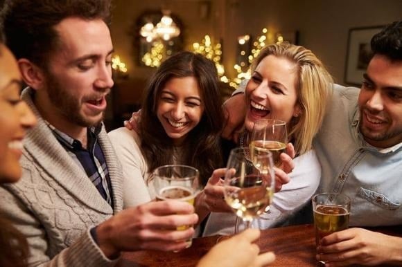 Không ít người tin rằng “mối quan hệ chính là tiền bạc”, nên dồn thời gian xây thật nhiều quen biết.