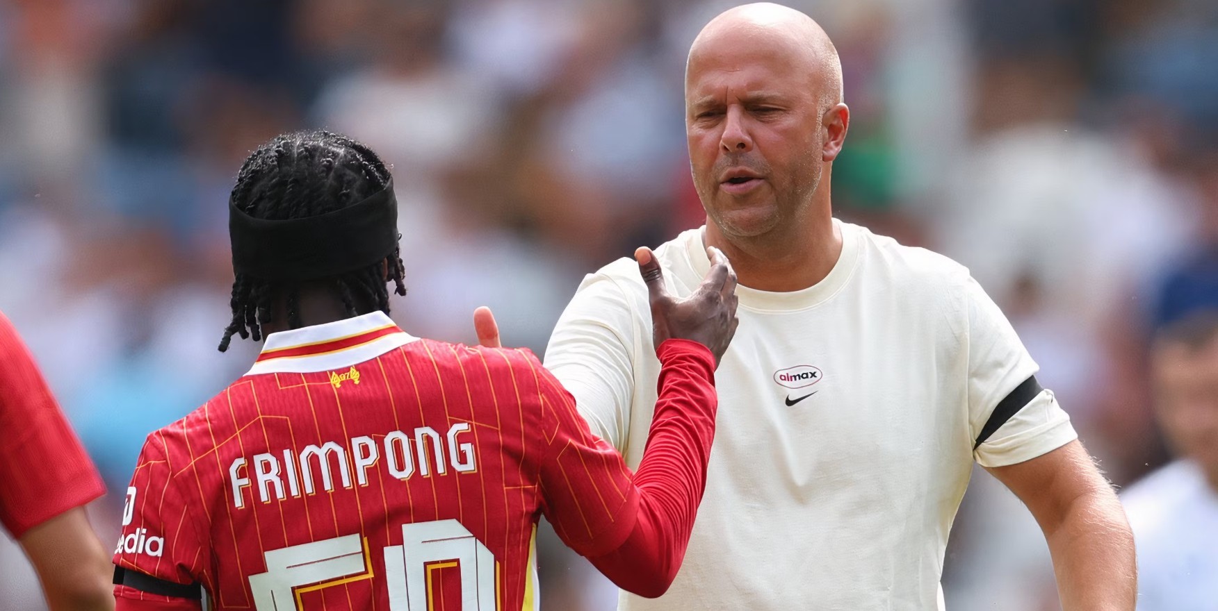 HLV Arne Slot chọn Jeremie Frimpong là phương án thay thế Trent Alexander-Arnold.