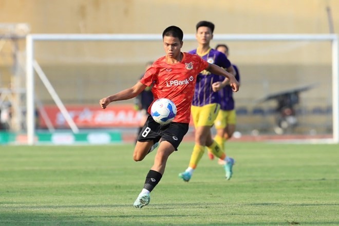 Sao Việt kiều Chung Nguyen Do của Ninh Bình. 