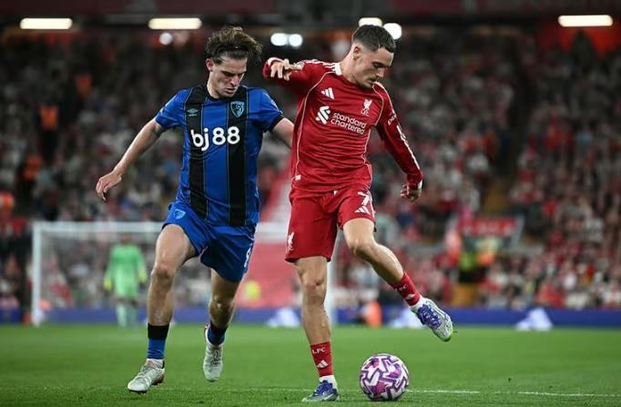 Florian Wirtz – 7.5 điểm: Di chuyển thông minh, phối hợp tốt ở trung lộ. Một số đường chuyền sáng tạo nhưng chưa tận dụng triệt để. Rời sân phút 81.