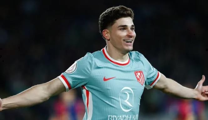Alvarez vẫn là điểm tựa nơi hàng công Atletico.