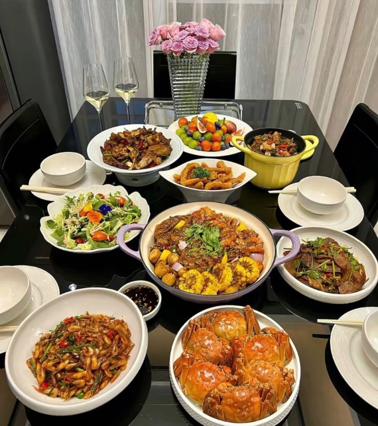 Sau ăn không nên vội uống nước cam