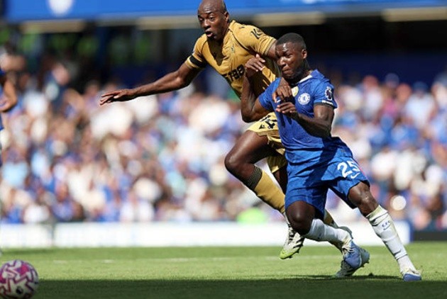 Moises Caicedo - 7,3: Xuất sắc như thường lệ. Là người đánh chặn và phân phối bóng cho Chelsea