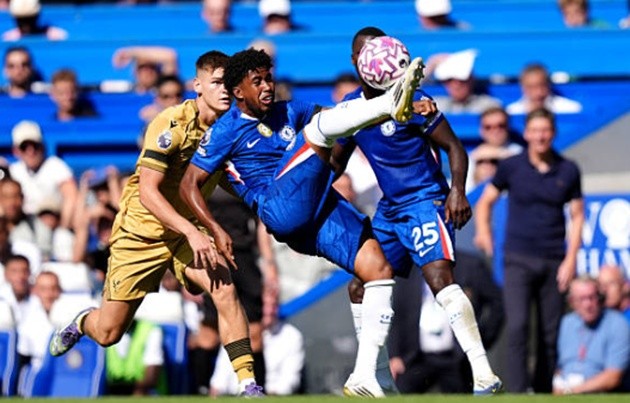 Andrey Santos (vào thay Fernandez phút 79) - 6,4: Có cơ hội ngoan ăn giúp Chelsea giành 3 điểm vào phút bù giờ, nhưng cú đá của Santos lại vọt xà ngang