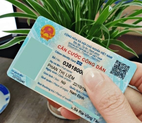 Mở tài khoản ngân hàng trực tuyến để rửa tiền hoặc lừa đảo.