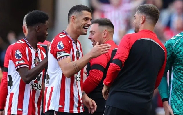 Xhaka và các đồng đội chứng tỏ tham vọng tại Ngoại hạng Anh