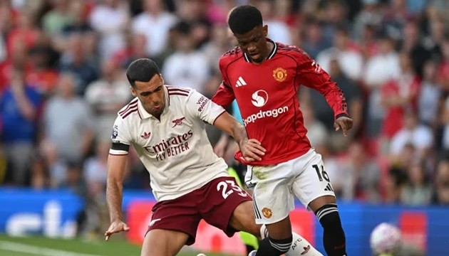 Rio Ferdinand tin rằng Amad Diallo xứng đáng xuất phát ở đội hình chính nhiều hơn.