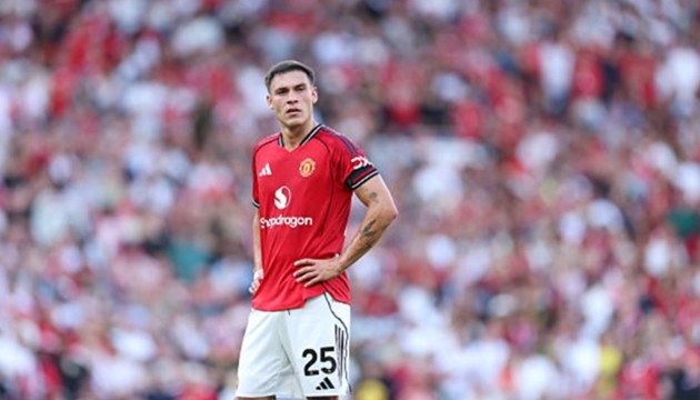 Manuel Ugarte tiếp tục gây thất vọng.