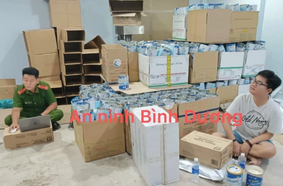 Ngày 8/1, lực lượng chức năng bắt quả tang nhóm 5 đối tượng sản xuất hơn 3 tấn bột ngọt giả nhãn hiệu hạt nêm Knorr.