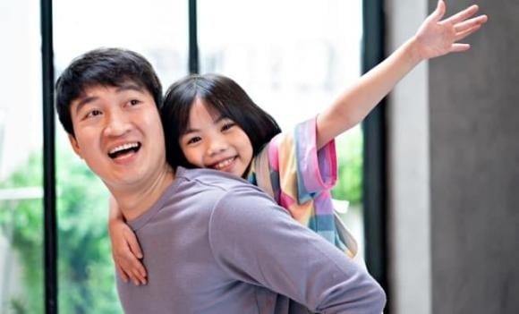 Một cơ thể khỏe mạnh không chỉ giúp người bố có đủ năng lượng để đồng hành, vui chơi cùng con mà còn mang lại tâm trạng tích cực hơn.