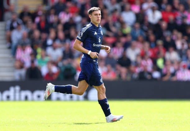 Ugarte là bài học cho Man Utd. 