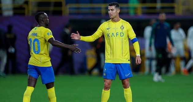 Ronaldo thất vọng vì Mane bị đuổi khỏi sân