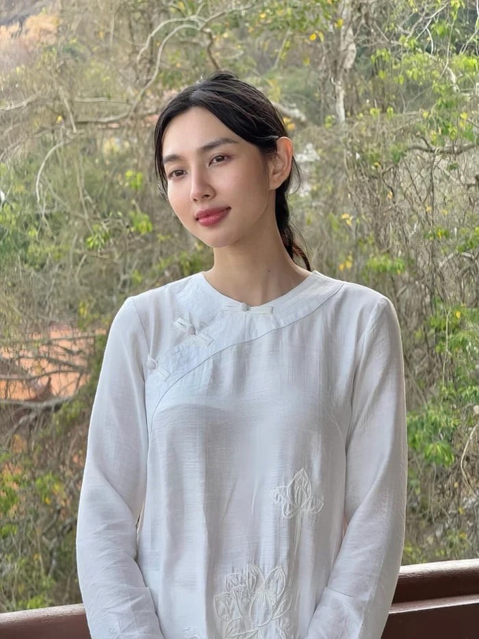 Triệu Lộ Tư được xem là gương mặt sáng giá của thế hệ diễn viên trẻ, từng được kỳ vọng trở thành “nữ thần màn ảnh” mới của Hoa ngữ. 