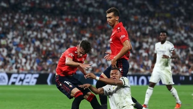 Mbappe bị tố chơi xấu trước.