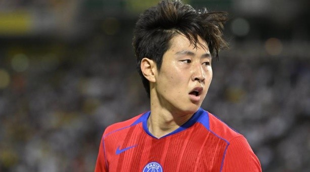 Kang-In cân nhắc rời PSG. 