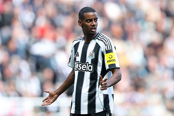 Isak nhất quyết rời Newcastle. 