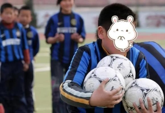  Dù biết đáp án, các em thường ít chủ động giơ tay phát biểu. 