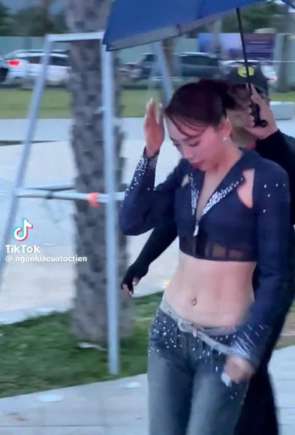 Tóc Tiên cũng mong mọi người có thể ngưng tiêu cực.