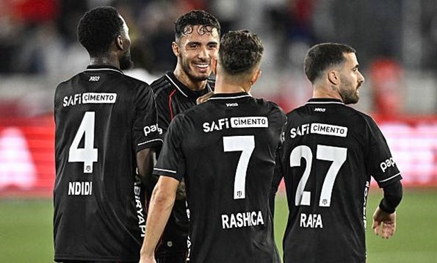 Besiktas bị Lausanne cầm hòa với tỷ số 1-1 trên đất Thụy Sĩ.
