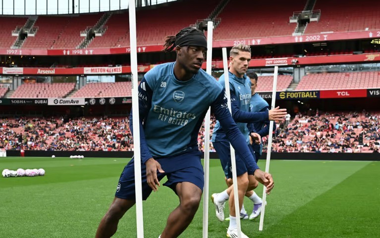 Noni Madueke tích cực tập luyện tại Arsenal.