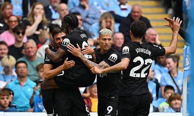 Tottenham Hotspur đánh bại Manchester City ngay tại Etihad.