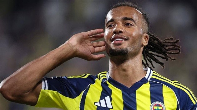 Fenerbahce giành chiến thắng trước Kocaelispor trong trận ra quân Super Lig 2025/26.
