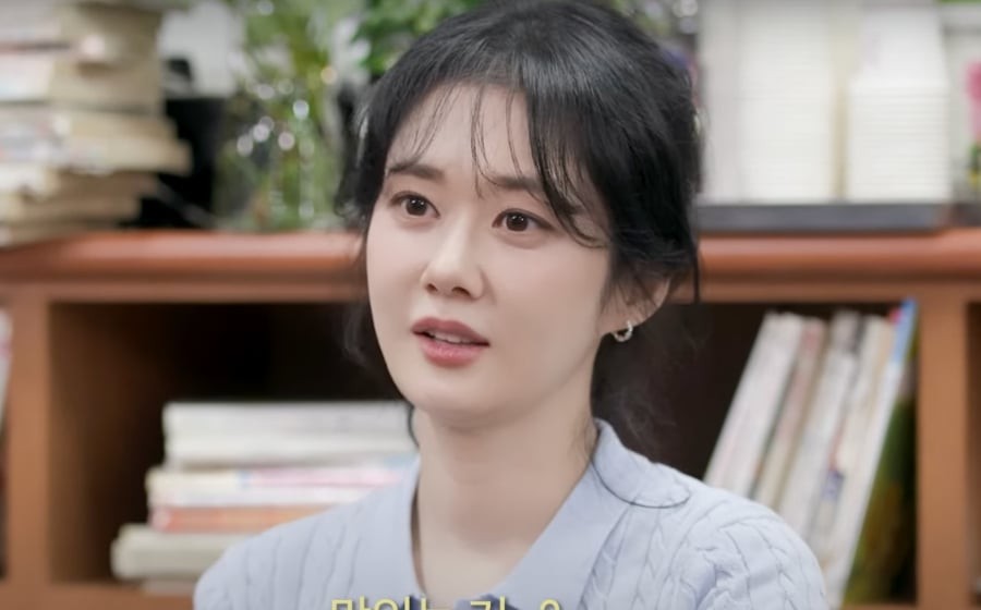 Jang Nara cũng sử dụng thêm các thiết bị làm đẹp hiện đại.