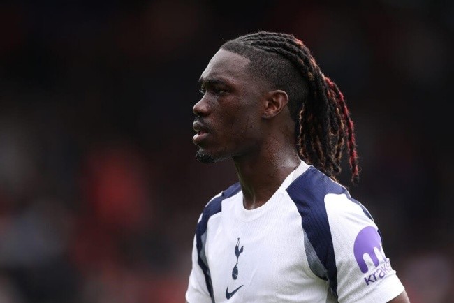 Yves Bissouma không còn nằm trong kế hoạch của Tottenham.