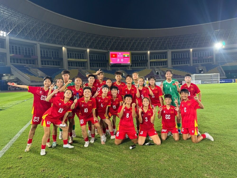 U16 nữ Việt Nam giành vé vào bán kết giải Đông Nam Á với ngôi đầu bảng B.