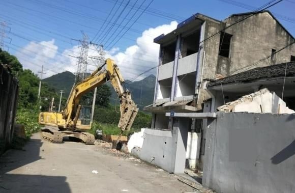 Loại hình này được xây dựng để bồi thường cho người dân bị thu hồi đất, khác với nhà ở thương mại thông thường.