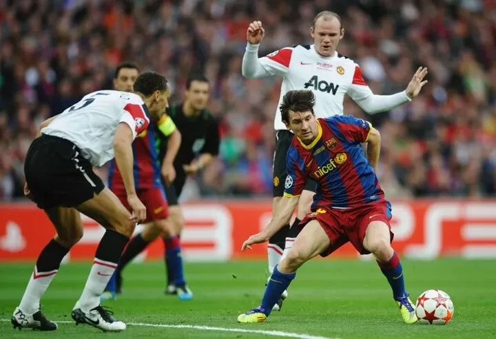 Nhiều người tin rằng ý tưởng về màu sắc của Barca bắt nguồn từ nước Anh