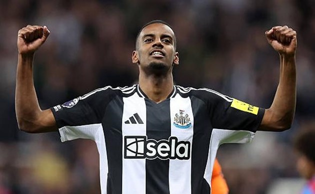 Alexander Isak vẫn đang mắc kẹt tại Newcastle United.