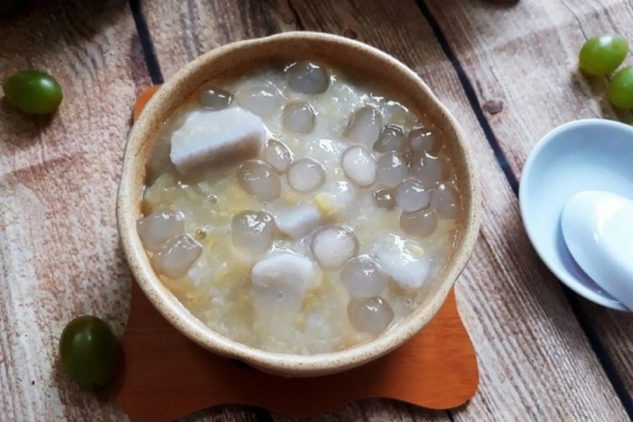 Chè khoai sọ nước cốt dừa – ngọt mát, béo thơm, món tráng miệng dân dã gợi nhớ hương vị quê nhà.