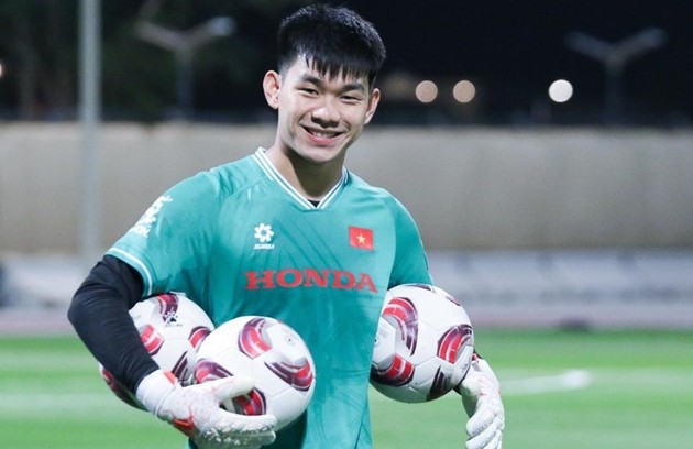Nguyễn Văn Việt được triệu tập lên đội tuyển Việt Nam.