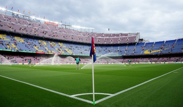 Sân Camp Nou của Barca chưa sẵn sàng cho Champions League