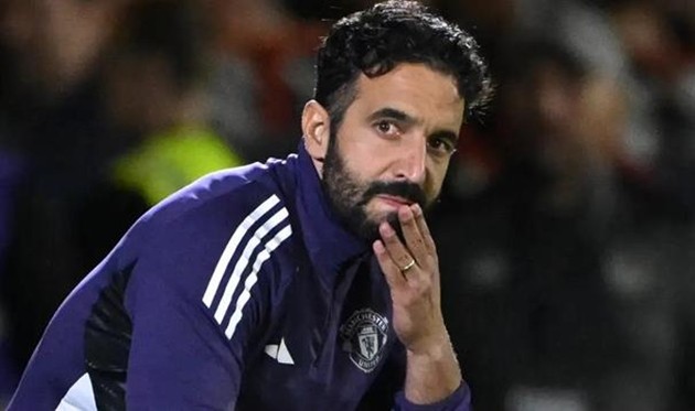 Ruben Amorim đang trải qua quãng thời gian khó khăn tại Manchester United.